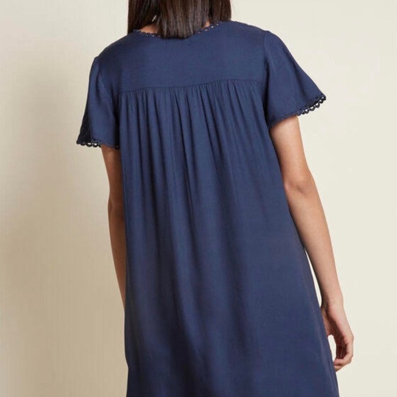 ModCloth embroidered navy dress, sz medium - Picture 8 of 8